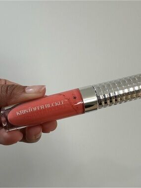 Coral Shade Luxury Buildable Lipgloss; Hydrating Formula & Smooth Application